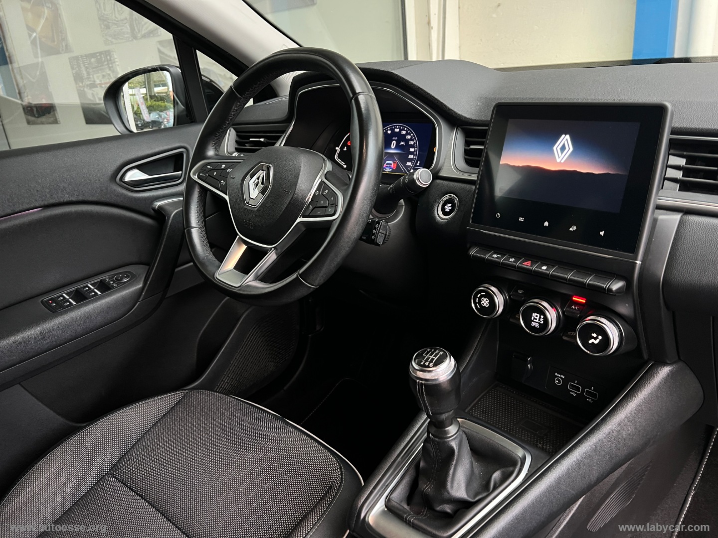 Captur TCe 140 CV Intens - immagine 13