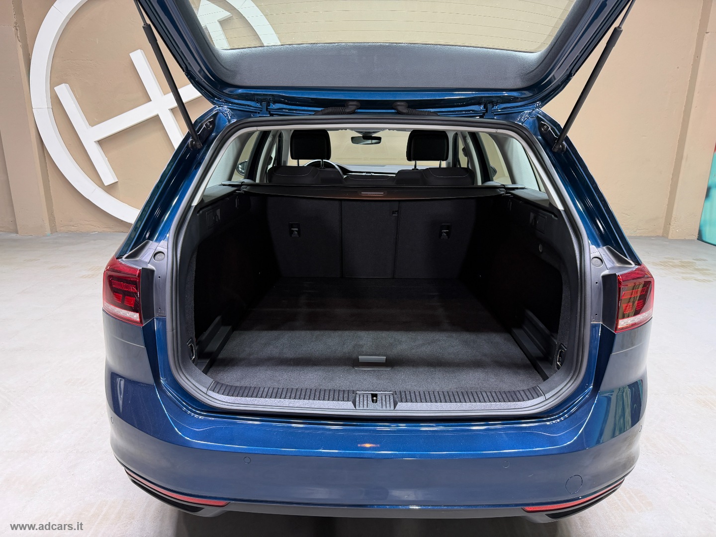 Passat Var. 2.0 TDI EVO DSG Business *CAMBIO AUT.*CLIMA 3 ZONE* - immagine 13