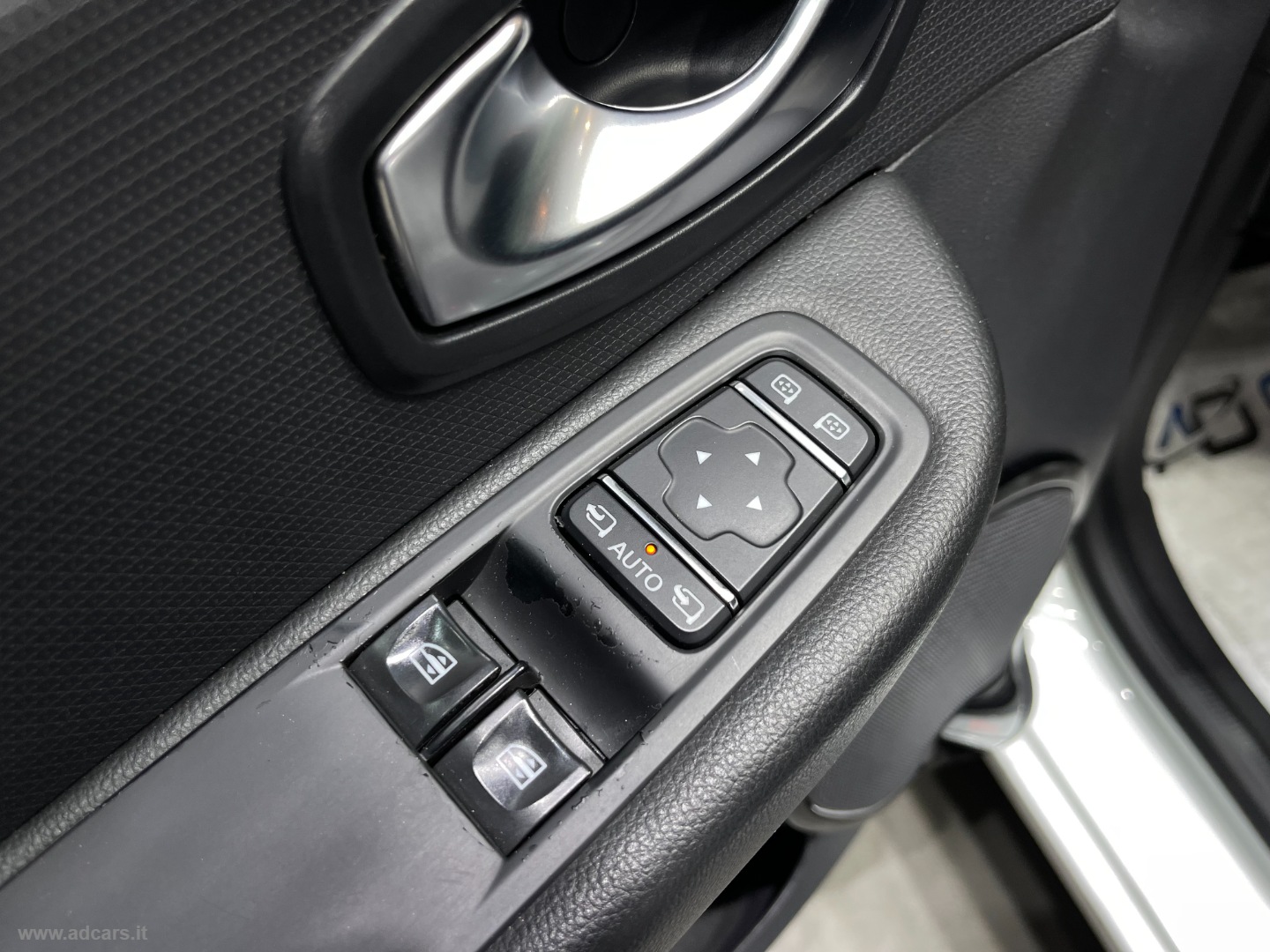 Clio dCi 8V 75 CV S&S 5p. Energy Duel *NEOPATENTATI*SENSORI*TELECAMERA* - immagine 13