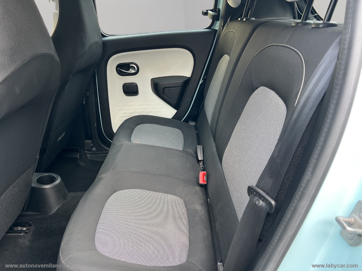 Twingo SCe 65 CV Zen WWW.AUTONOVEMILANO.IT - immagine 13