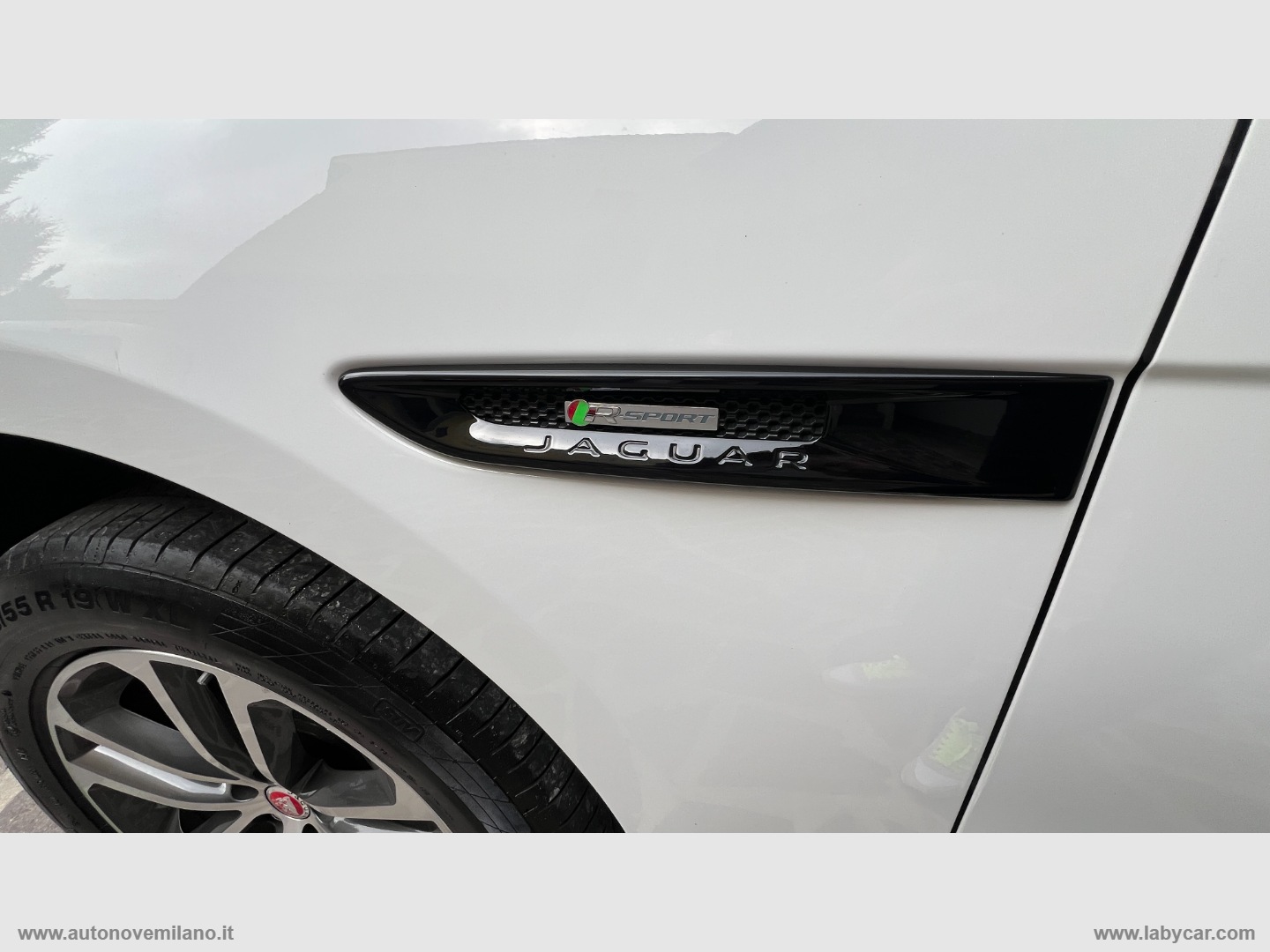 F-Pace 2.0 D 180 CV R-Sport FOTO REALE E PREZZO REALE - immagine 13