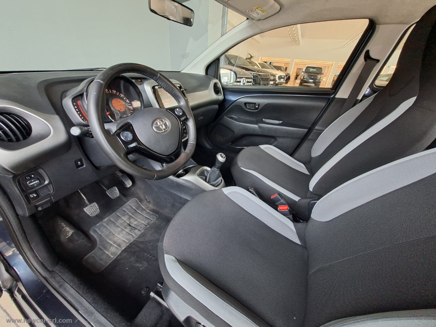 Aygo 1.0 VVT-i 69 CV 5p. x-wave - immagine 13