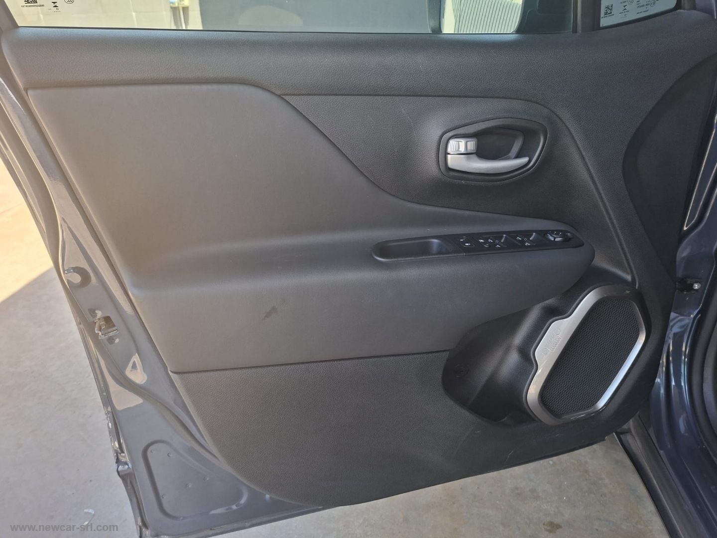 Renegade 1.6 Mjt 130CV Longitude - immagine 13