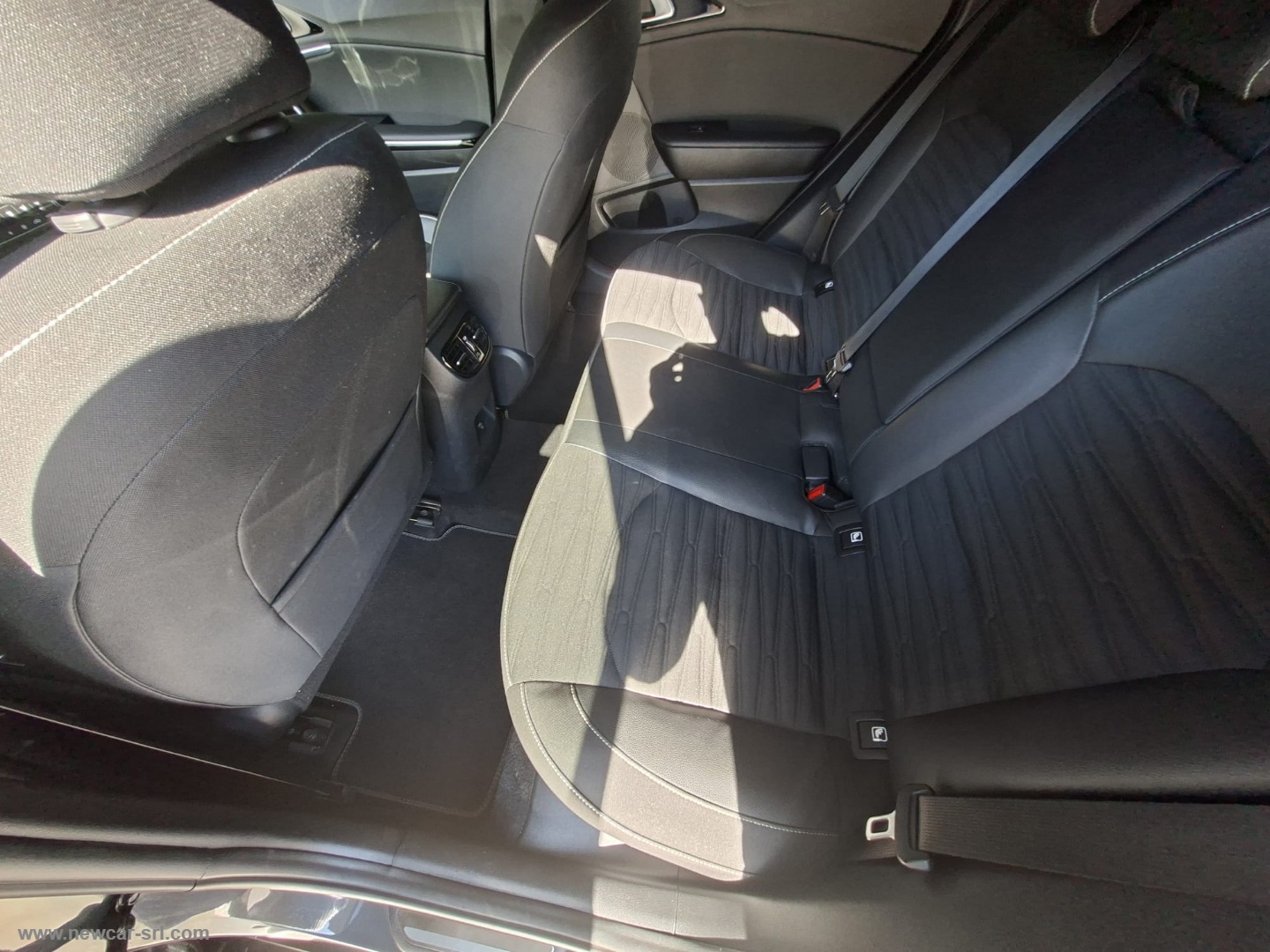 Xceed 1.6 CRDi 136 CV MHEV DCT GT-Line - immagine 13