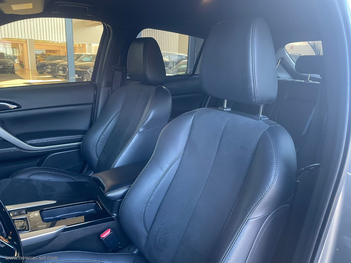 Eclipse Cross 2.4 4WD PHEV Instyle SDA - immagine 13