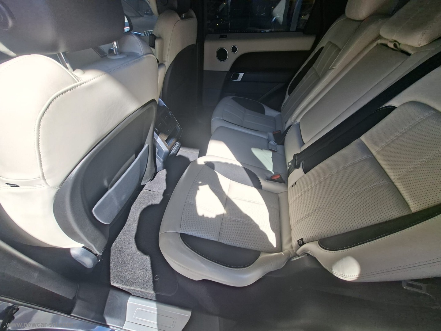 Range Rover Sport 3.0 TDV6 HSE Dynamic - immagine 13