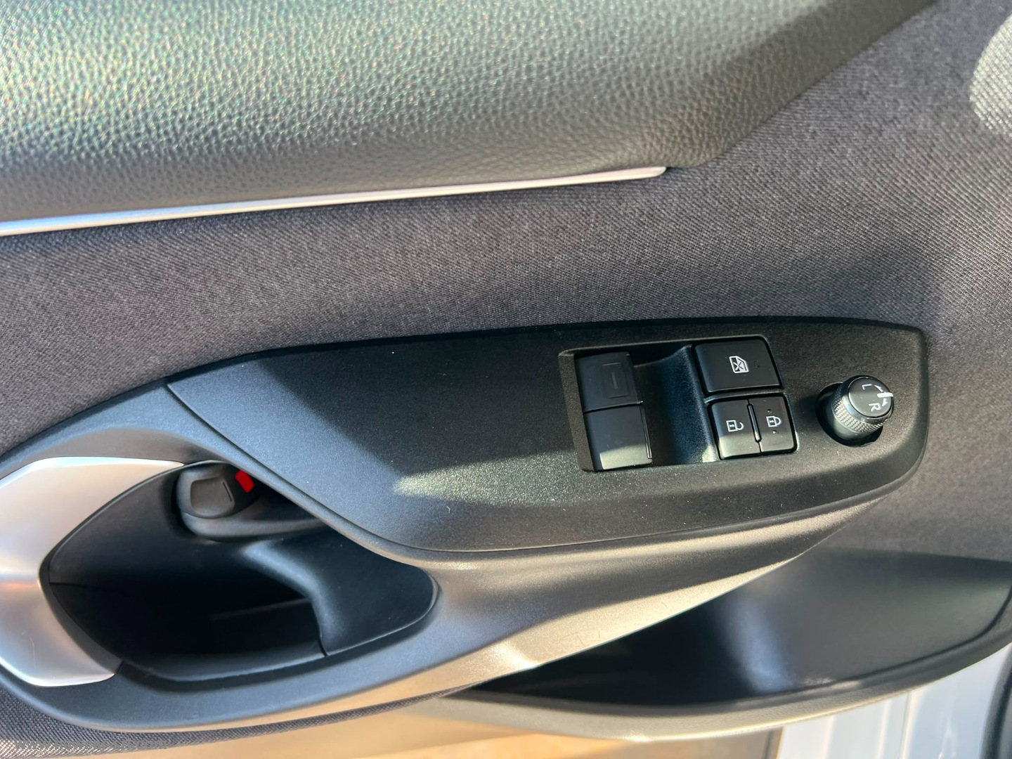 Yaris 1.5 Hybrid 5p. Business - immagine 13