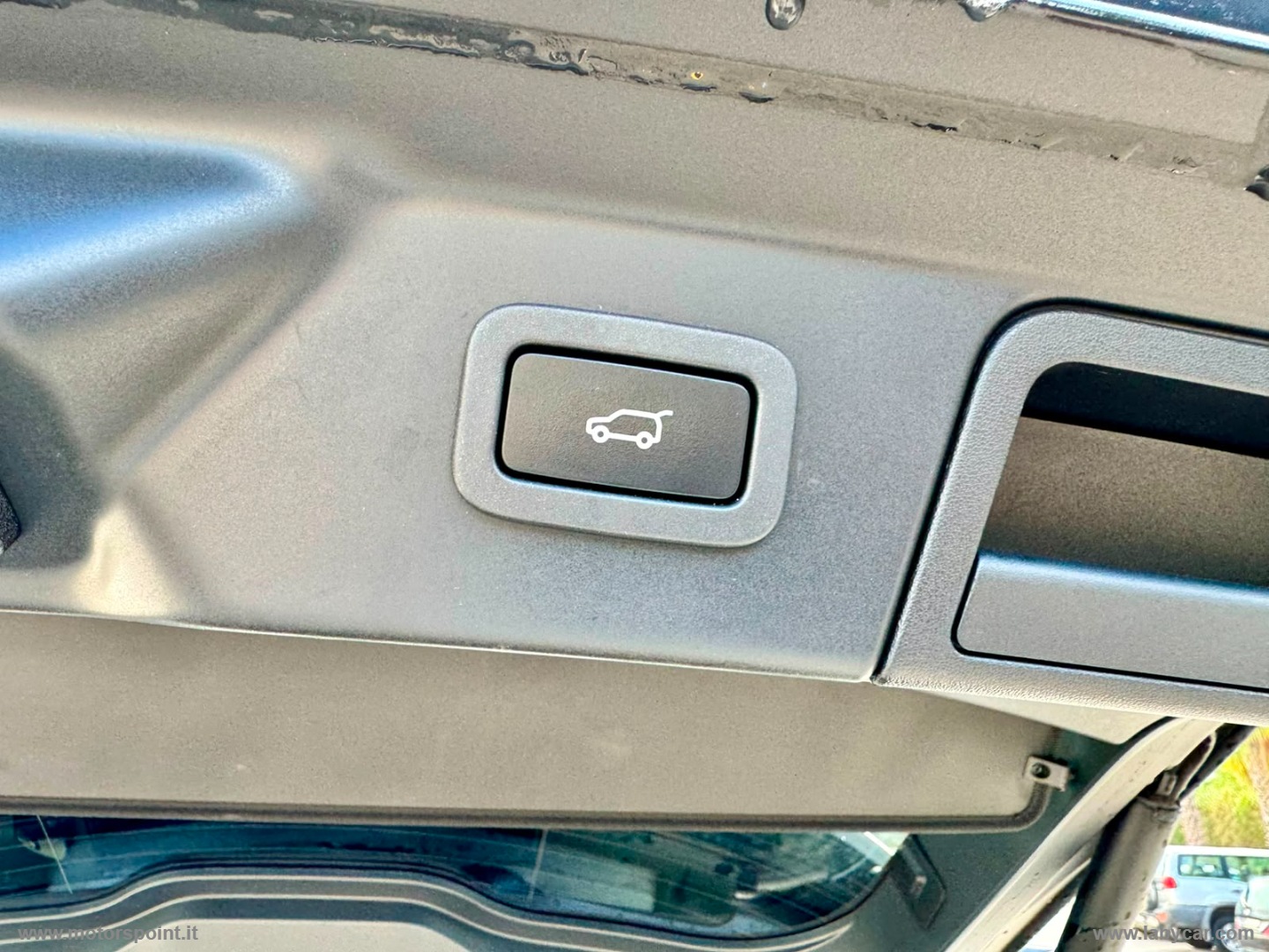 RR Velar 2.0D I4 180 CV R-DYNAMIC S - immagine 13