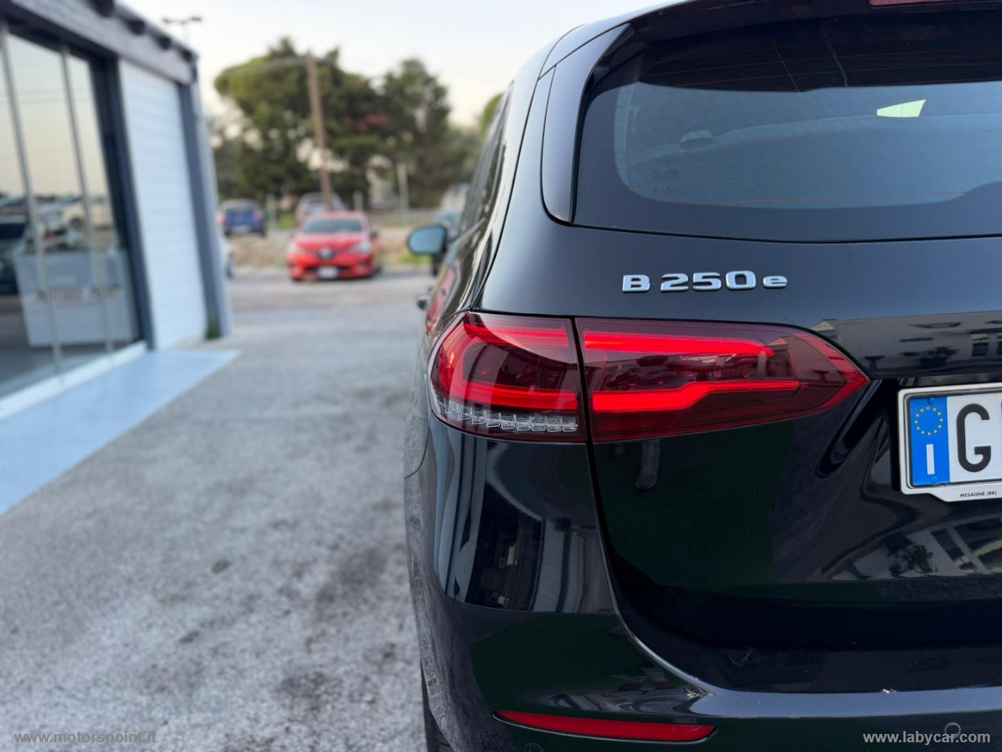 B 250 e hybrid EQ Business Extra PLUG-IN - immagine 13