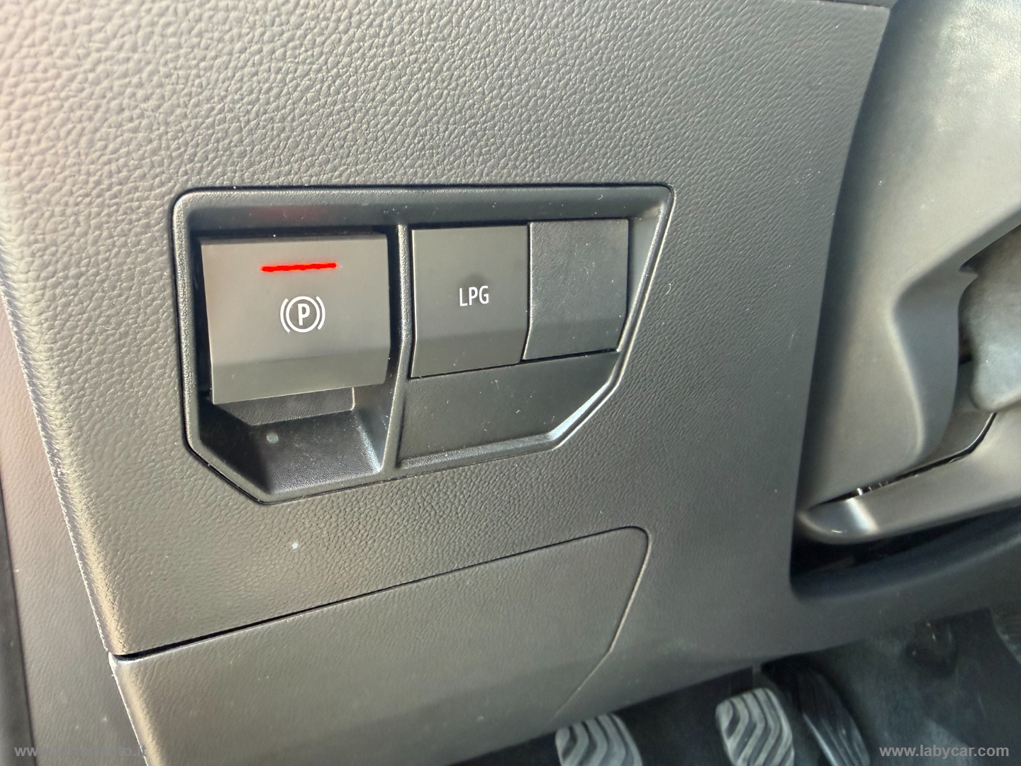 Duster ECO-G 100 Journey COLORE INTROVABILE!!! - immagine 13