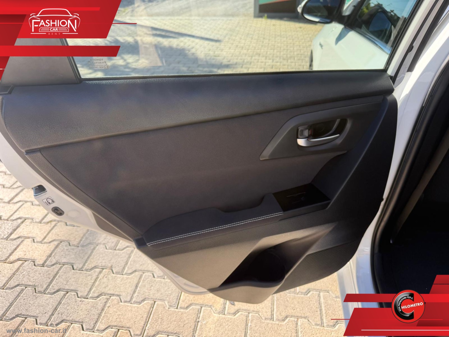 Auris TS 1.8 Hybrid Lounge - immagine 13