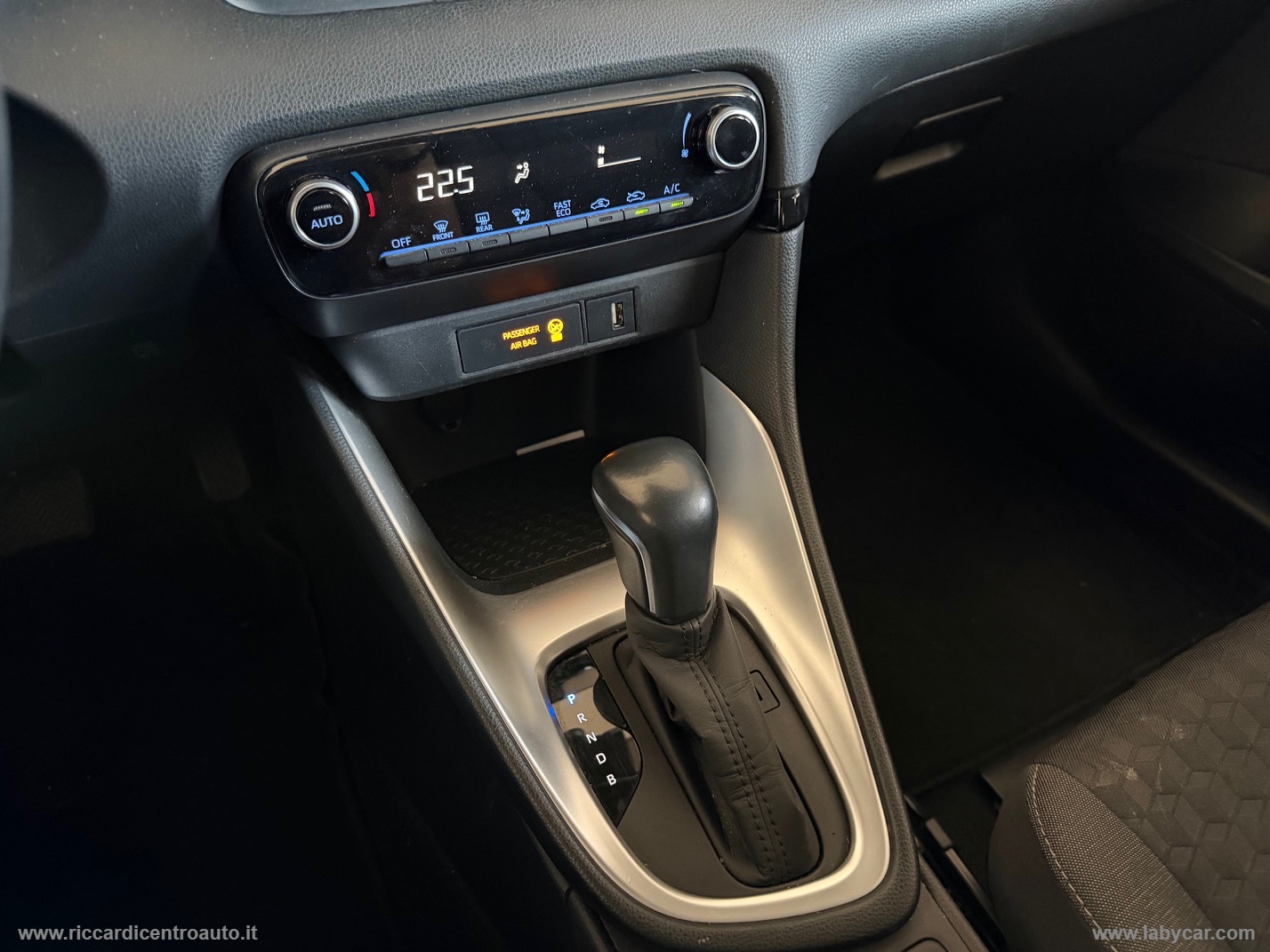 Yaris 1.5 Hybrid 5p. Business - immagine 13