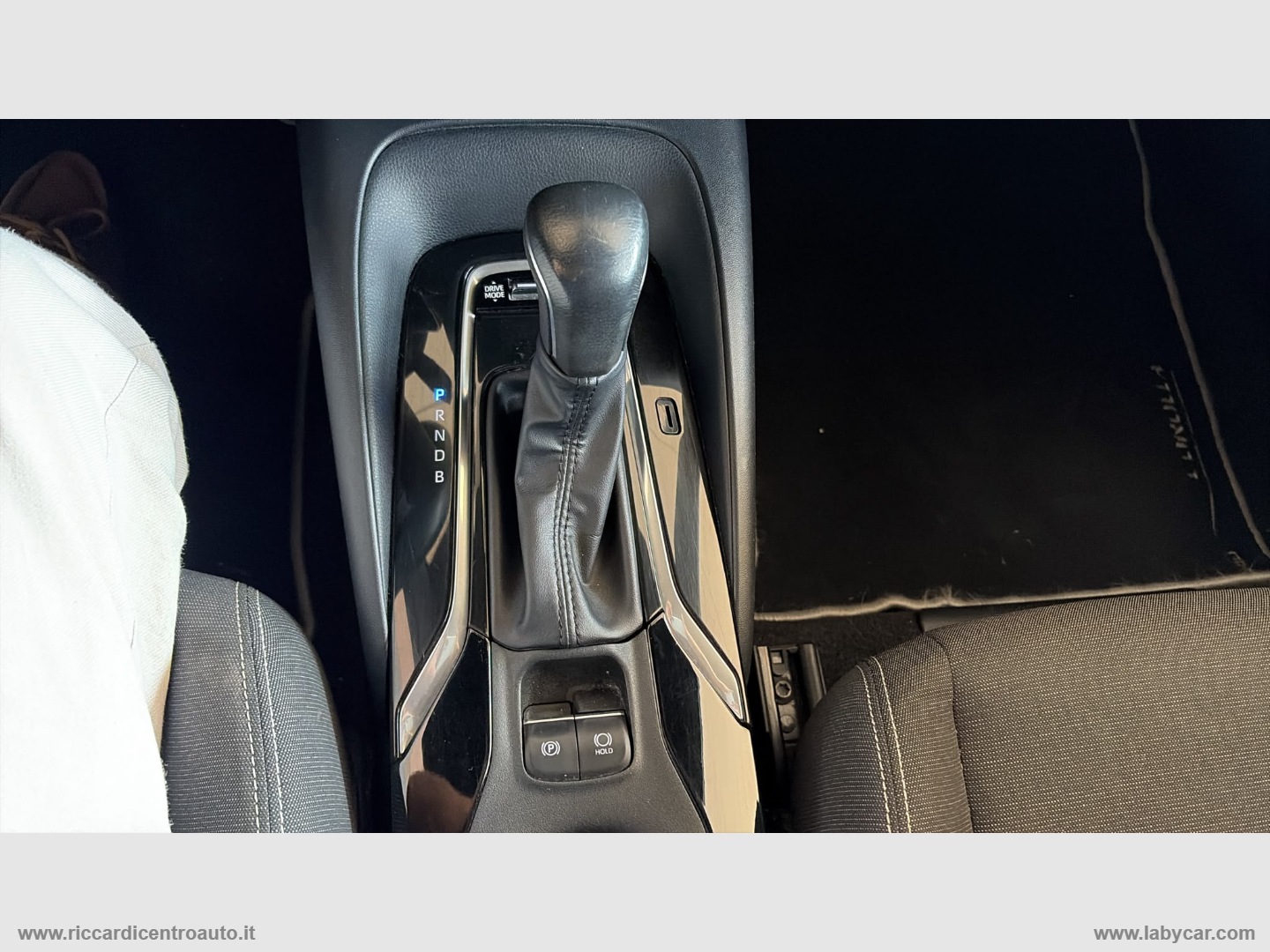 Corolla Active 1.8 Hybrid TS - immagine 13