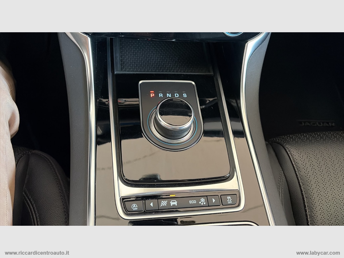 XF 2.0 D 180 CV AWD aut. Prestige - immagine 13