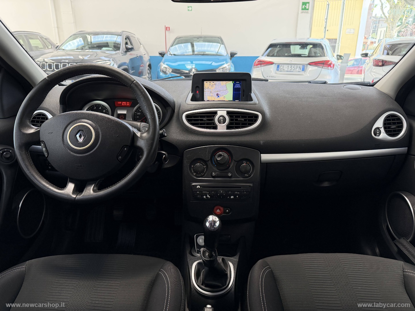 Clio 1.2 5p. Luxe NEOPATENTATI - immagine 13