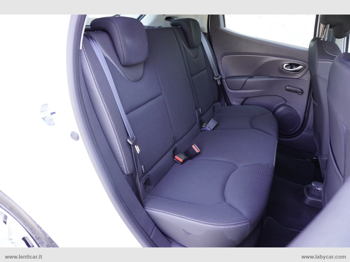 Clio 1.5 dCi 75CV Business N1 Autocarro Iva Detraibile - immagine 13