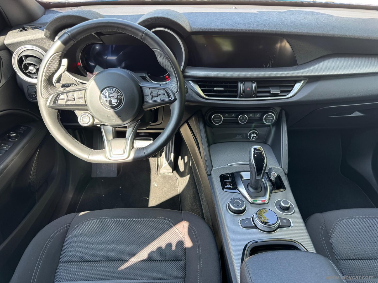 Alfa Romeo Stelvio 2.2 T.d. 160CV AT8 RWD Sprint - Immagine 13