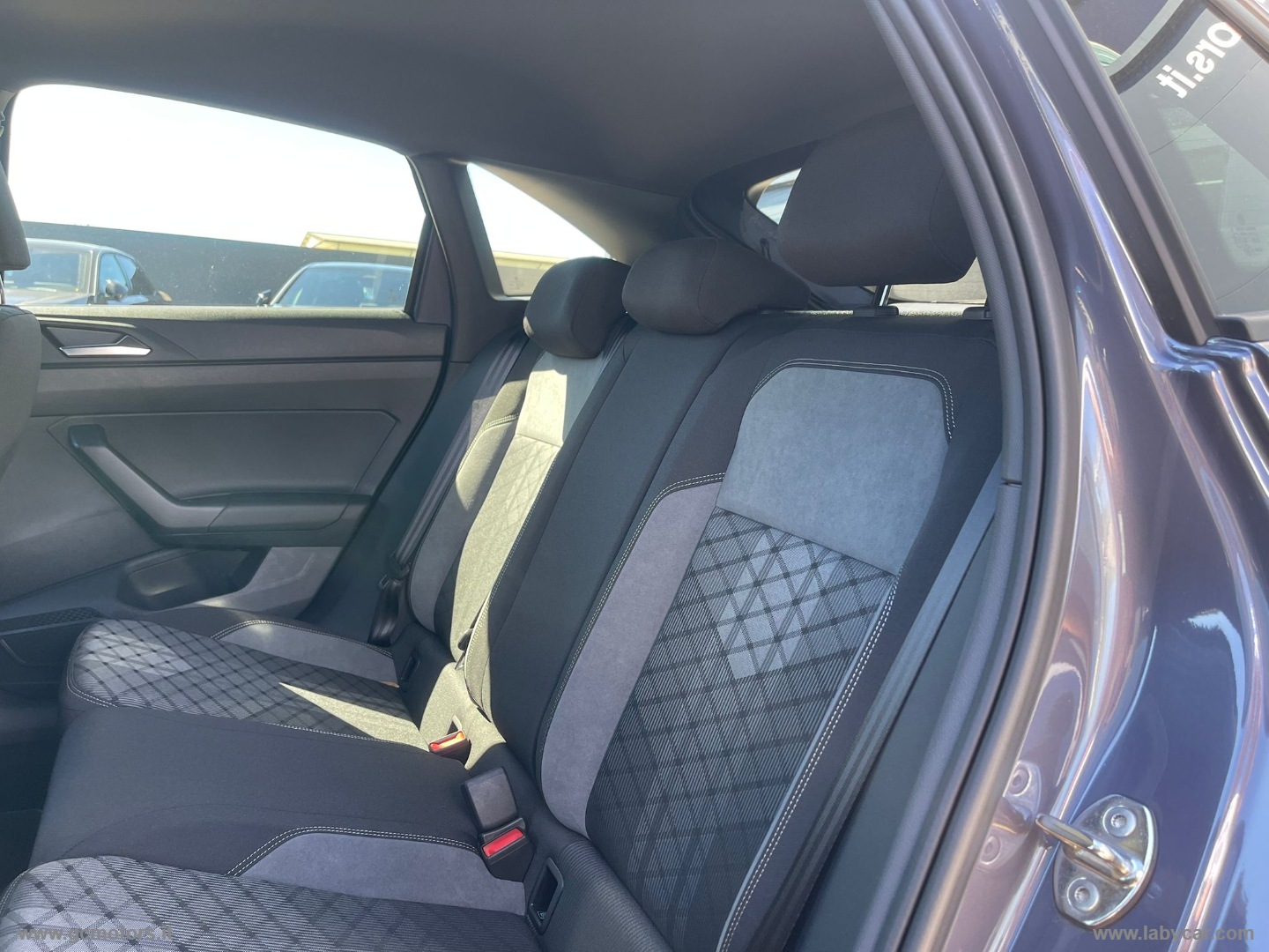 Volkswagen Taigo Taigo 1.0 TSI 115 CV R-Line - Immagine 13