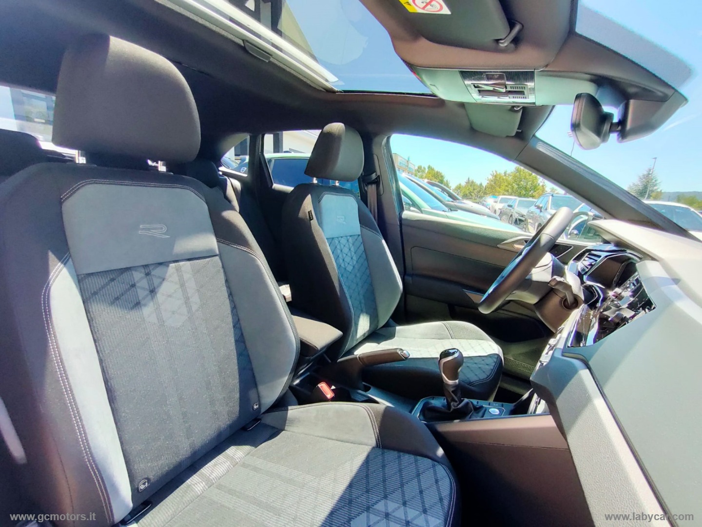 Volkswagen Taigo Taigo 1.0 TSI 115 CV R-Line - Immagine 13