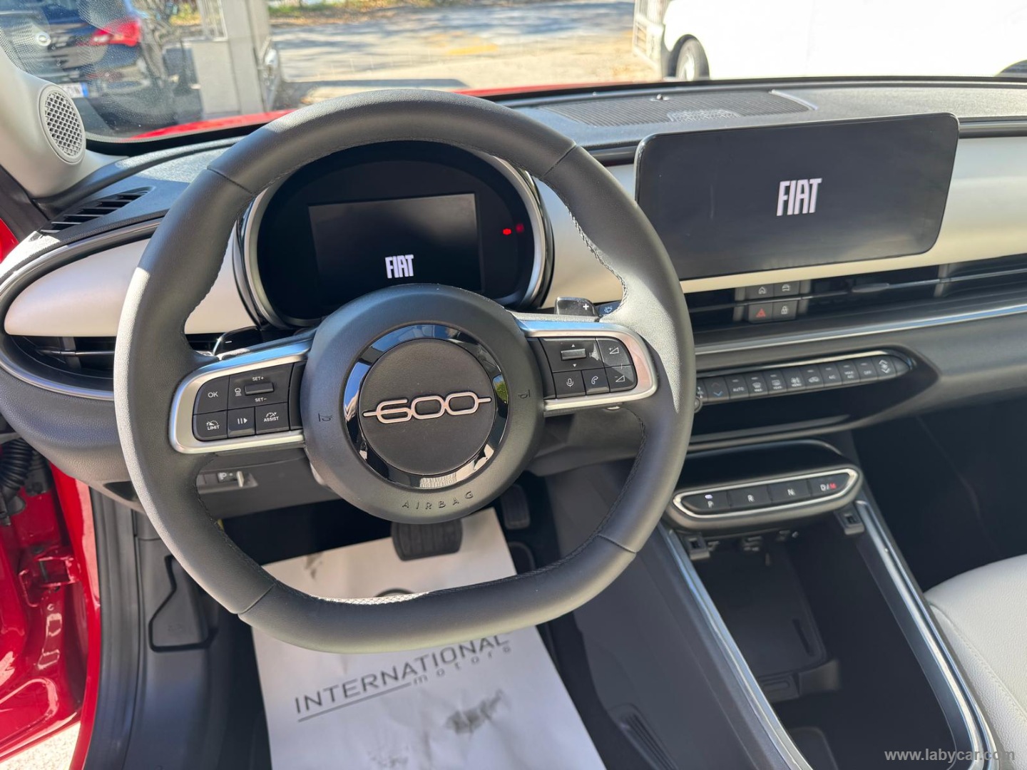 Fiat 600 Hybrid MHEV La Prima - Immagine 13