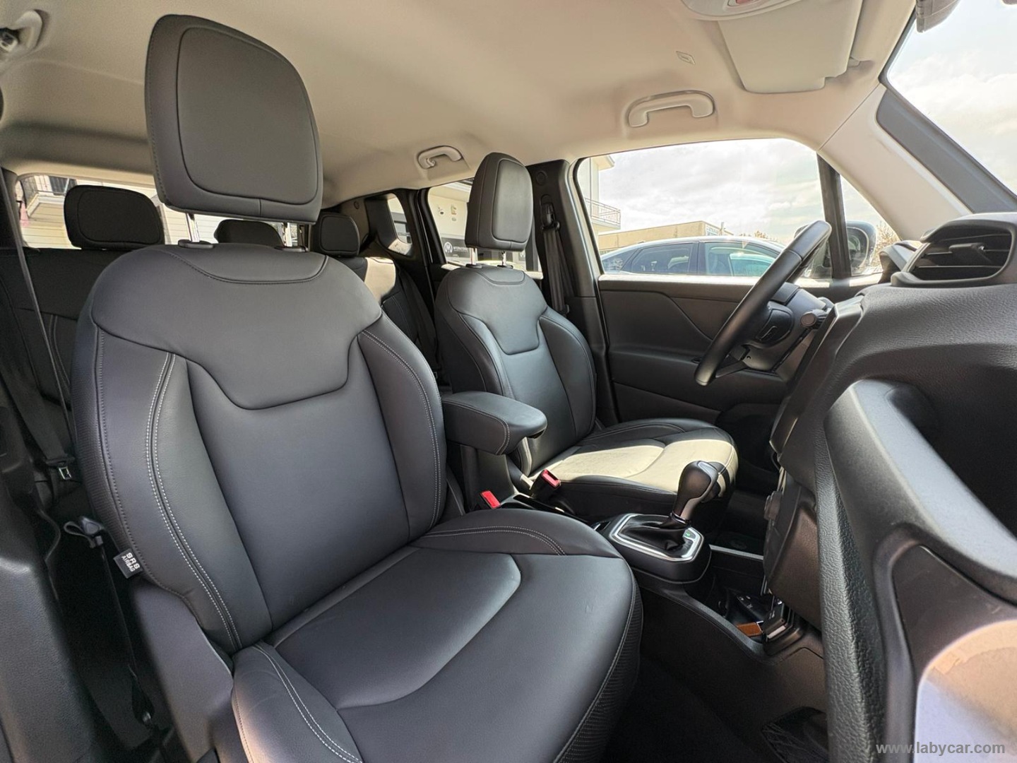 Renegade 1.5 T4 MHEV Limited - immagine 13