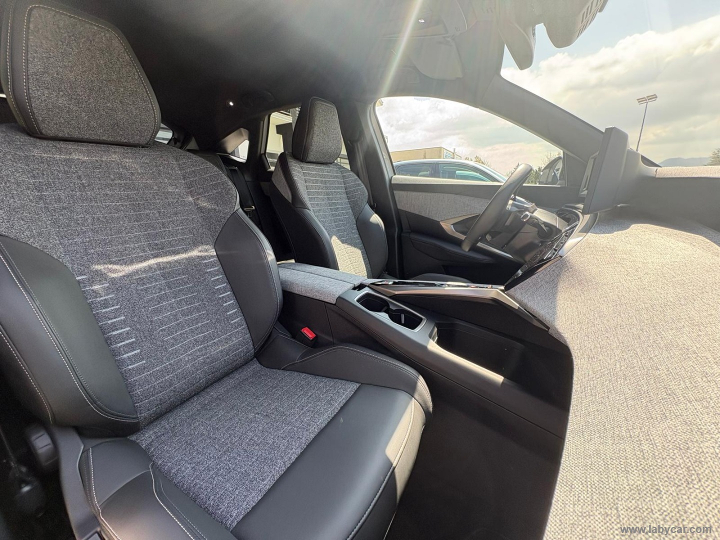 3008 Hybrid 136 e-DCS6 Allure - immagine 13