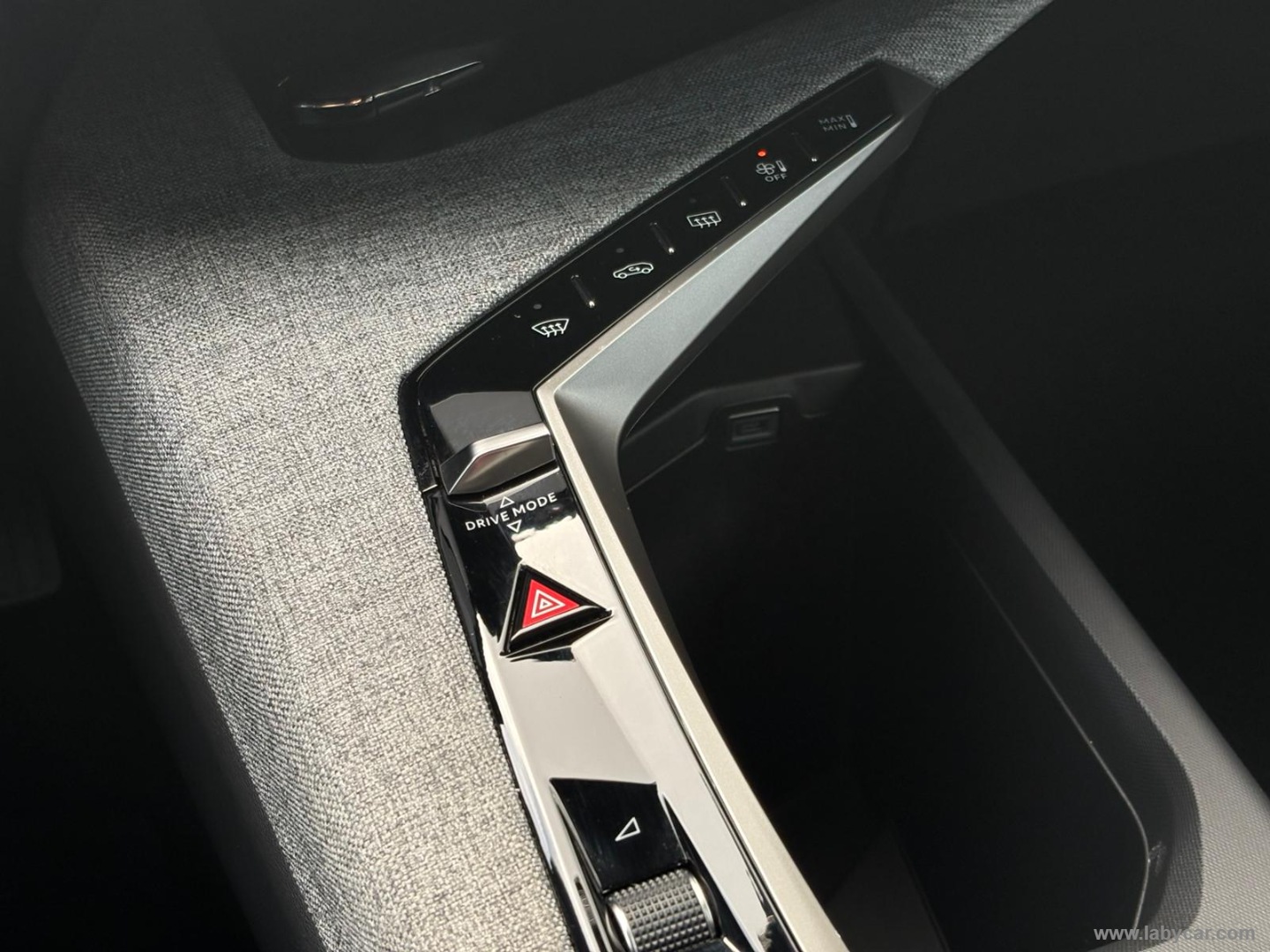 3008 Hybrid 136 e-DCS6 Allure - immagine 13