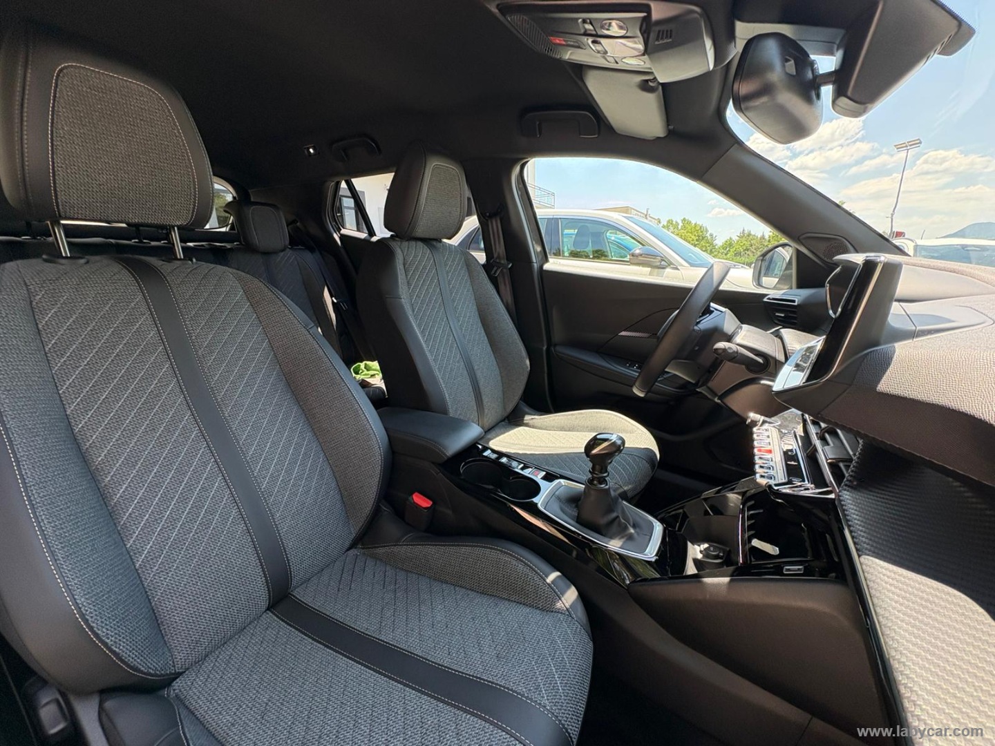 Peugeot 2008 PureTech 100 S&S Allure - Immagine 13