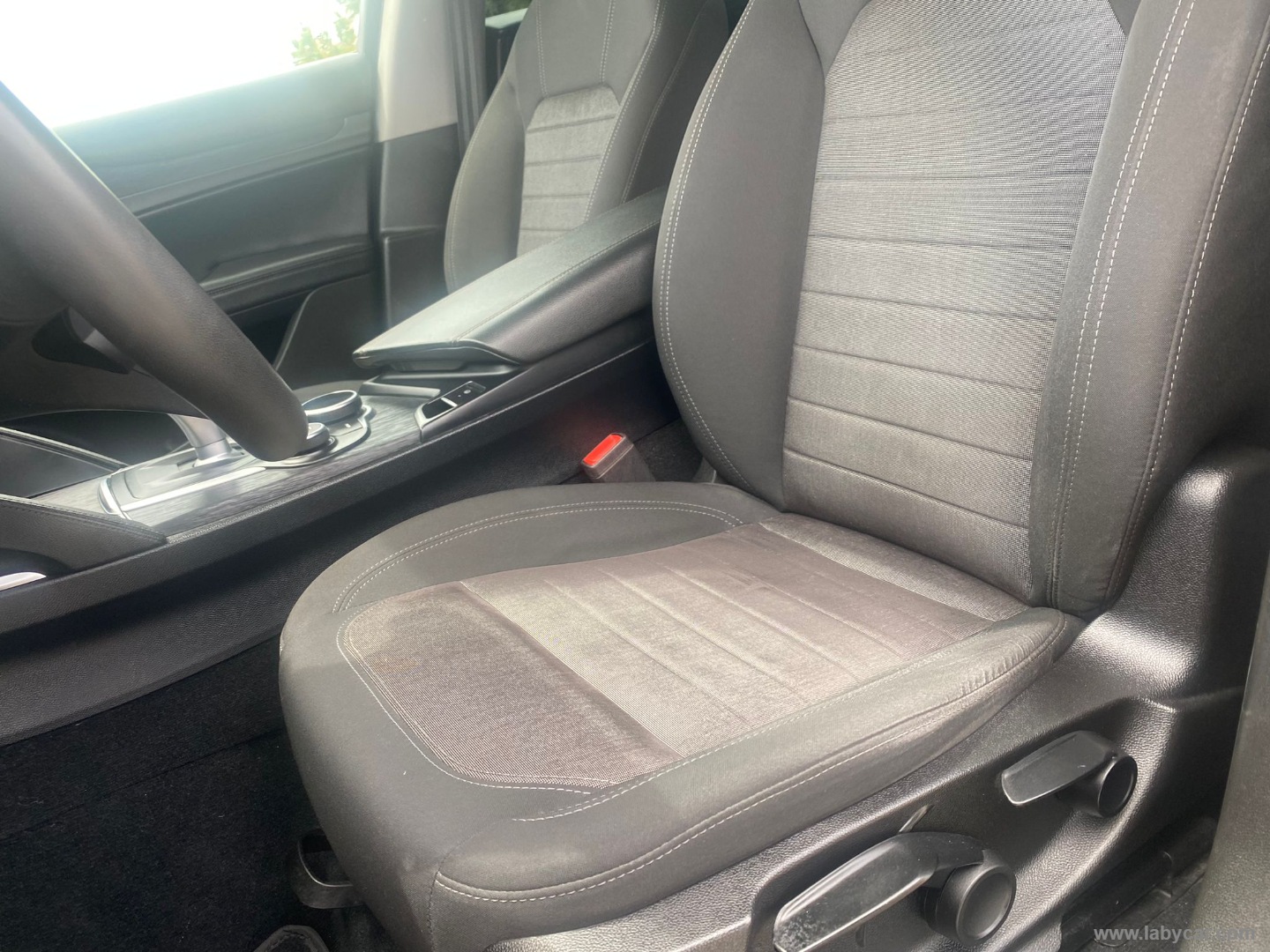 Stelvio 2.2 T.diesel 160CV AT8 RWD Sp-T. - immagine 13