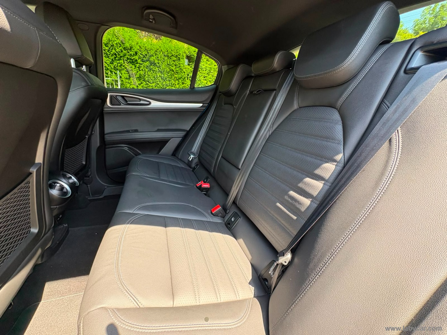 Alfa Romeo Stelvio 2.2 T.diesel 210CV AT8 Q4 Veloce - Immagine 13