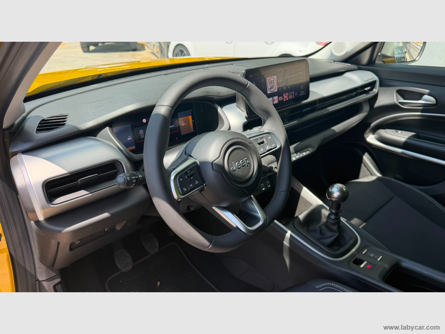 Jeep Avenger 1.2 Turbo Summit - Immagine 13