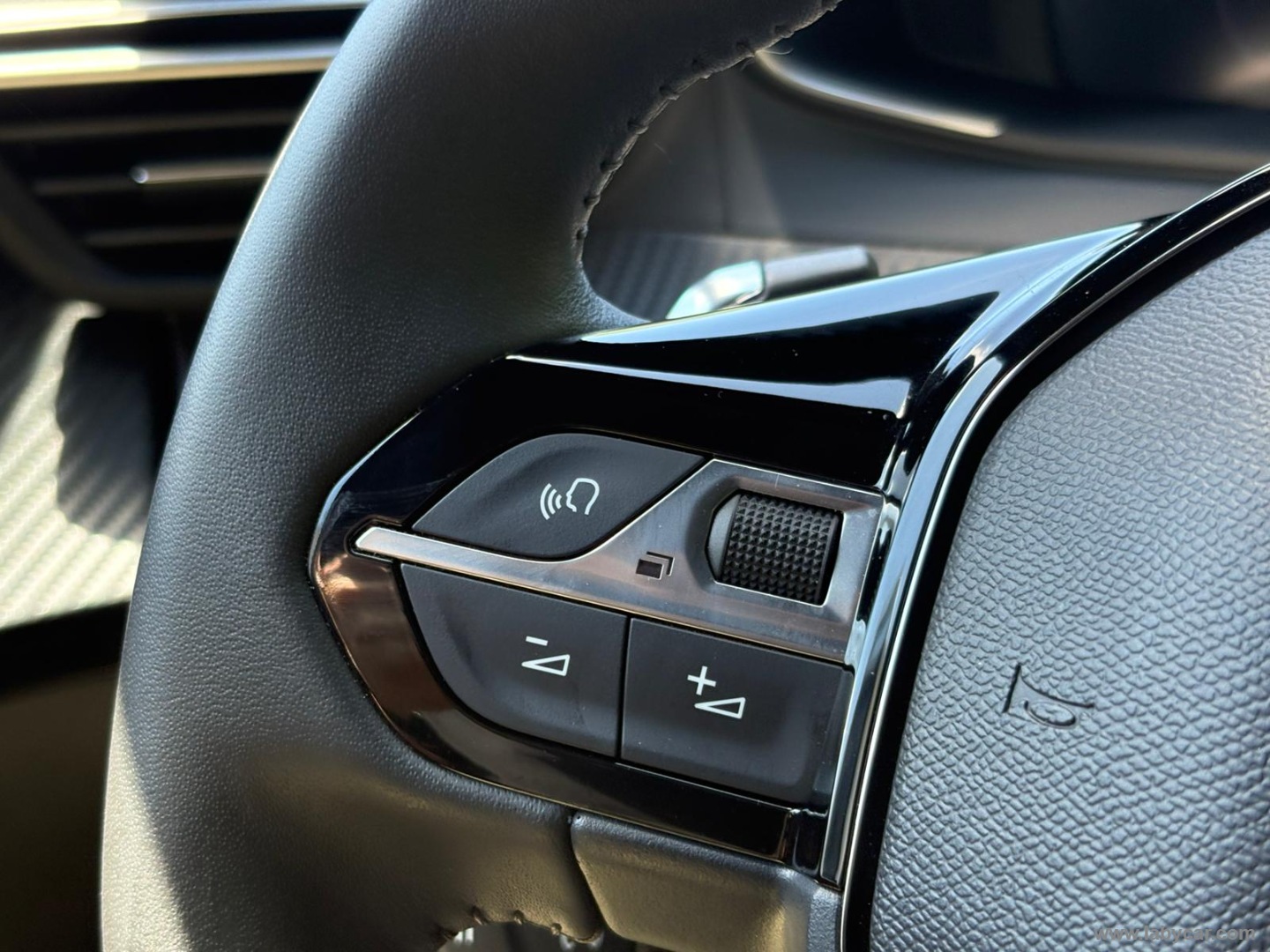 Peugeot 2008 PureTech 130 S&S EAT8 Allure - Immagine 13