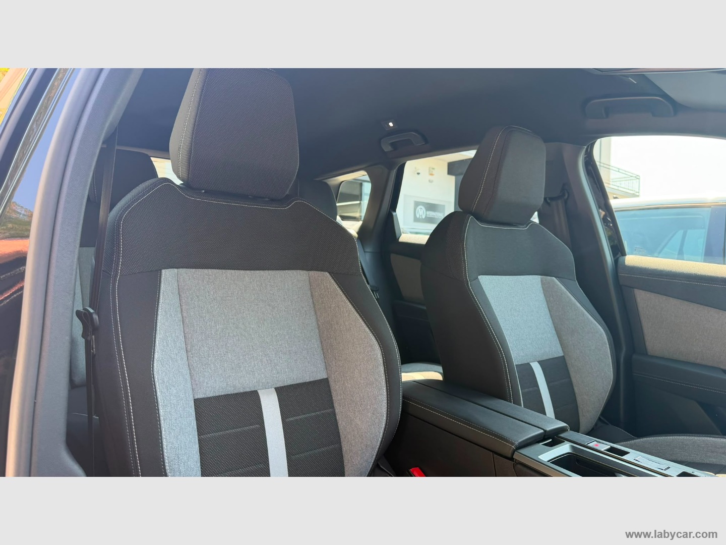 Opel Grandland Hybrid 145 CV DCT6 Edition - Immagine 13