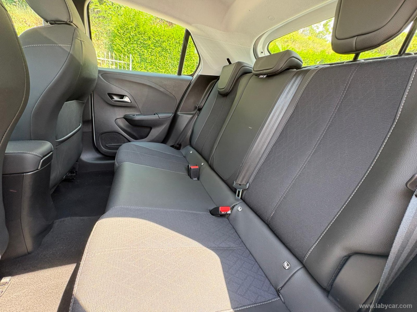 Opel Corsa 1.2 100 CV aut. Elegance - Immagine 13