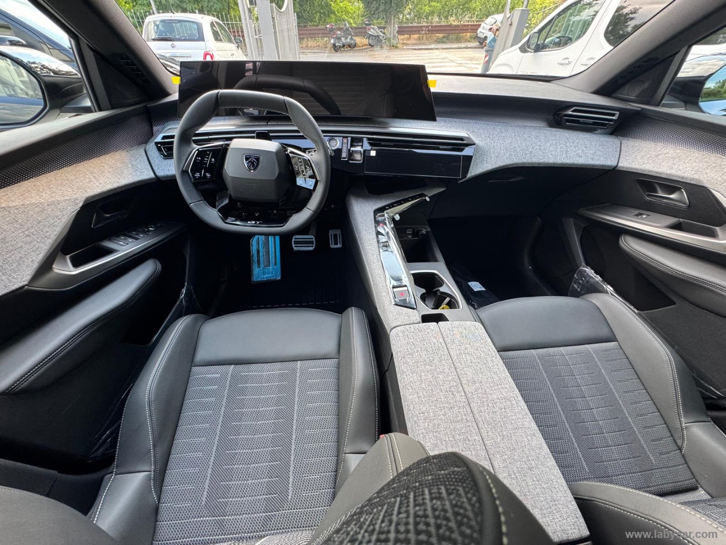 Peugeot 3008 Hybrid 145 e-DCS6 GT - Immagine 13