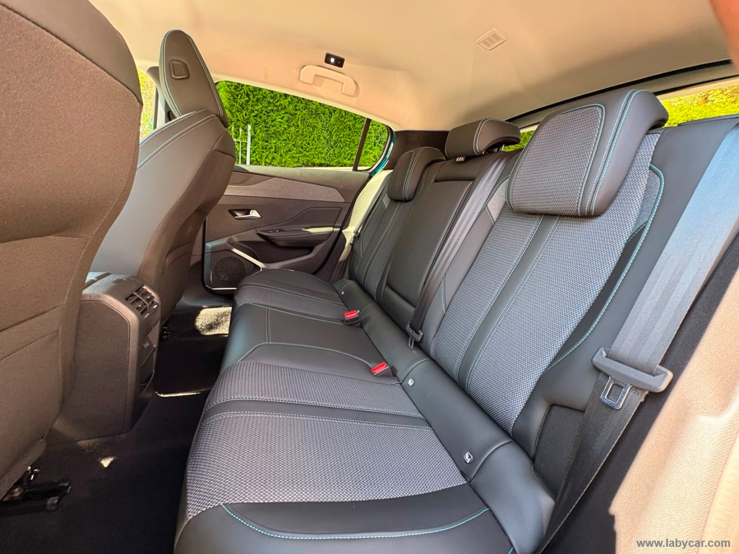 Peugeot 308 PureTech Turbo 130 S&S Allure - Immagine 13