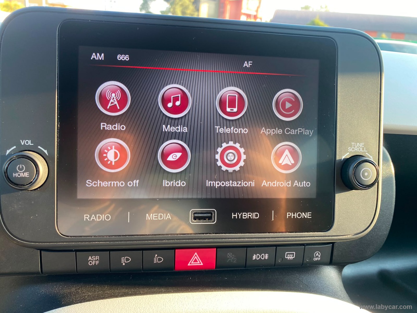 Fiat Panda 1.0 FireFly S&S Hybrid Pandina - Immagine 13