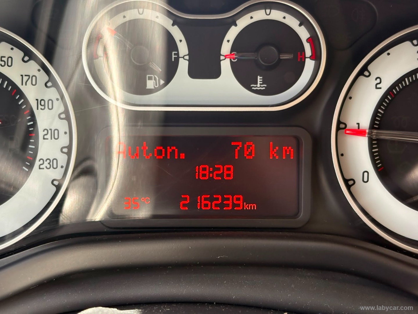 Fiat 500L 1.3 MJT 95 CV Pop Star - Immagine 13