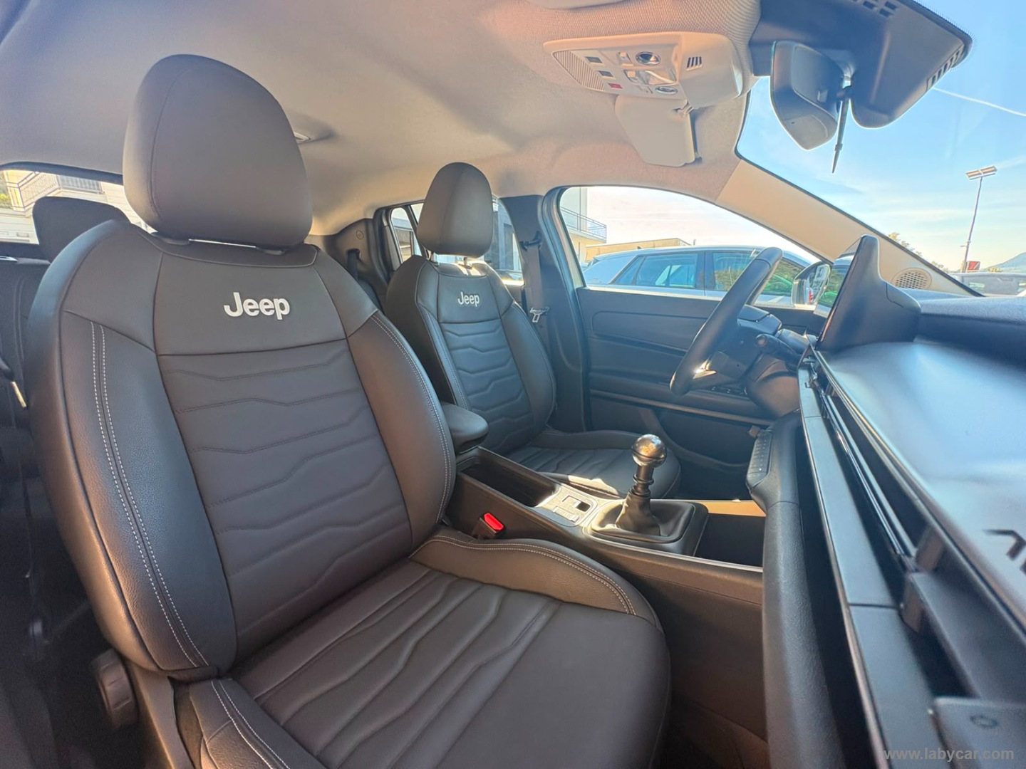 Jeep Avenger 1.2 Turbo Altitude - Immagine 13