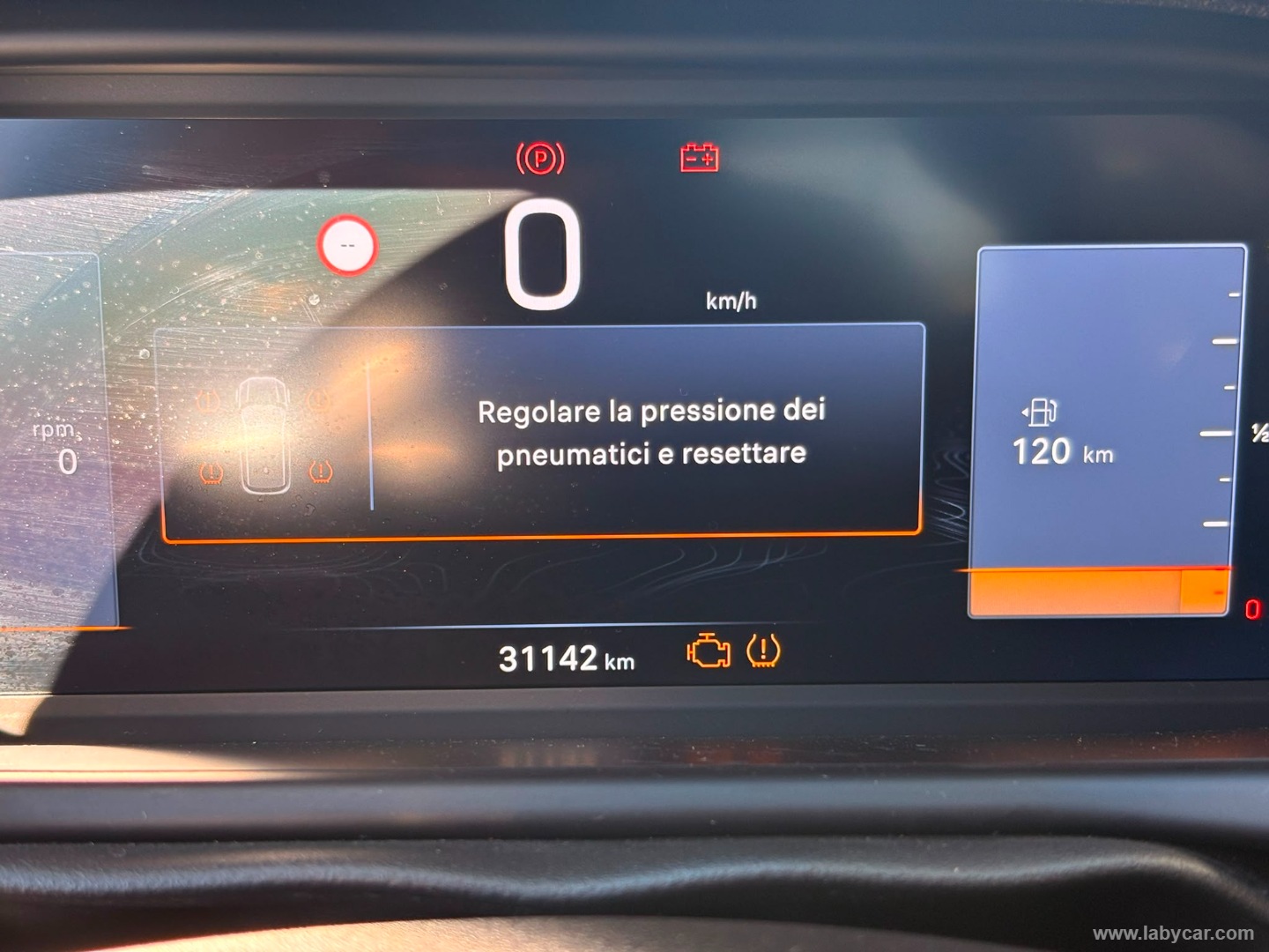 Jeep Avenger 1.2 Turbo Altitude - Immagine 13