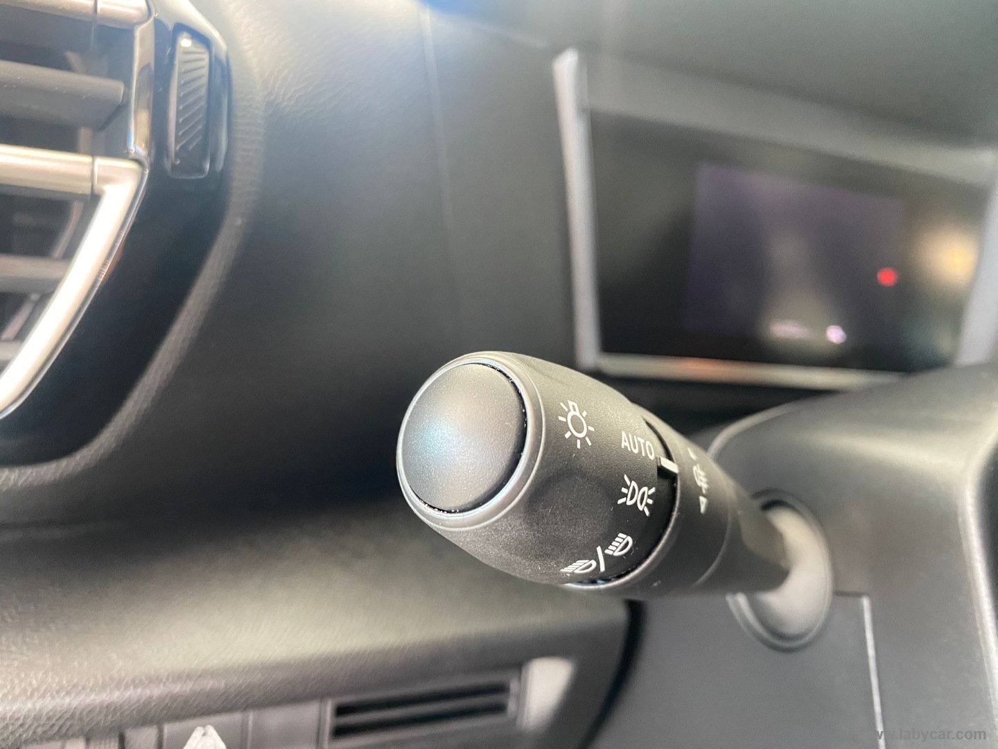 Citroën C4 Hybrid 110 e-DCS6 You - Immagine 13