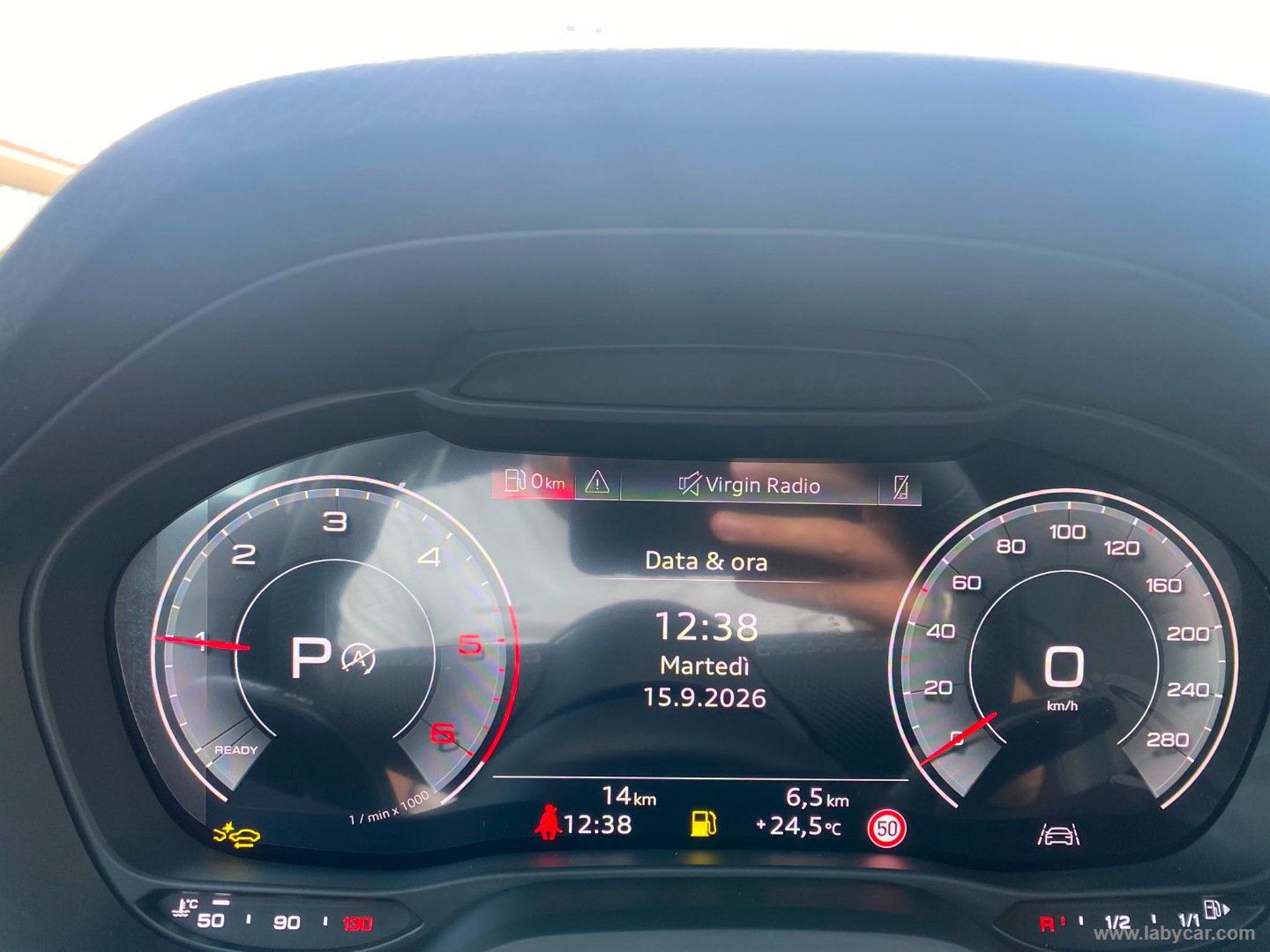 Audi Q2 35 TDI S tronic Identity Black - Immagine 13