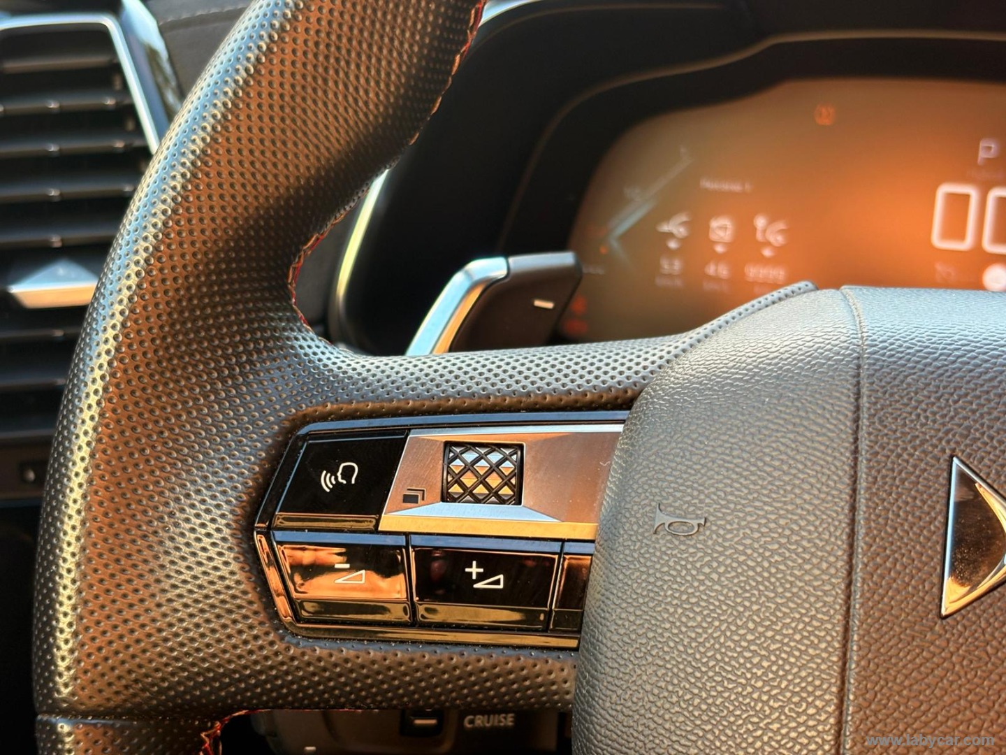 DS AUTOMOBILES DS7 DS 7 E-Tense 225 Performance Line - Immagine 13