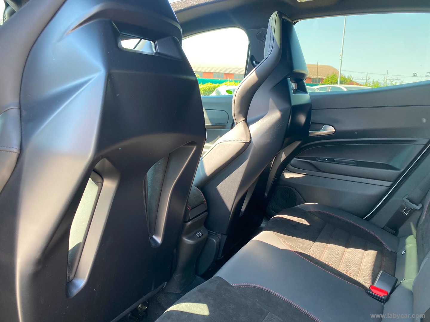 Alfa Romeo Junior 1.2 145 CV Hybrid eDCT6 Speciale - Immagine 13