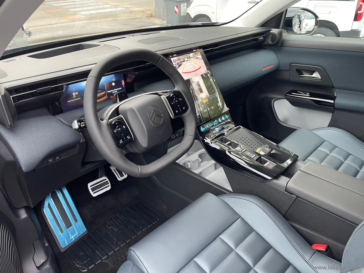 Citroën C5 Aircross Hybrid 145 e-DCS6 Max - Immagine 13