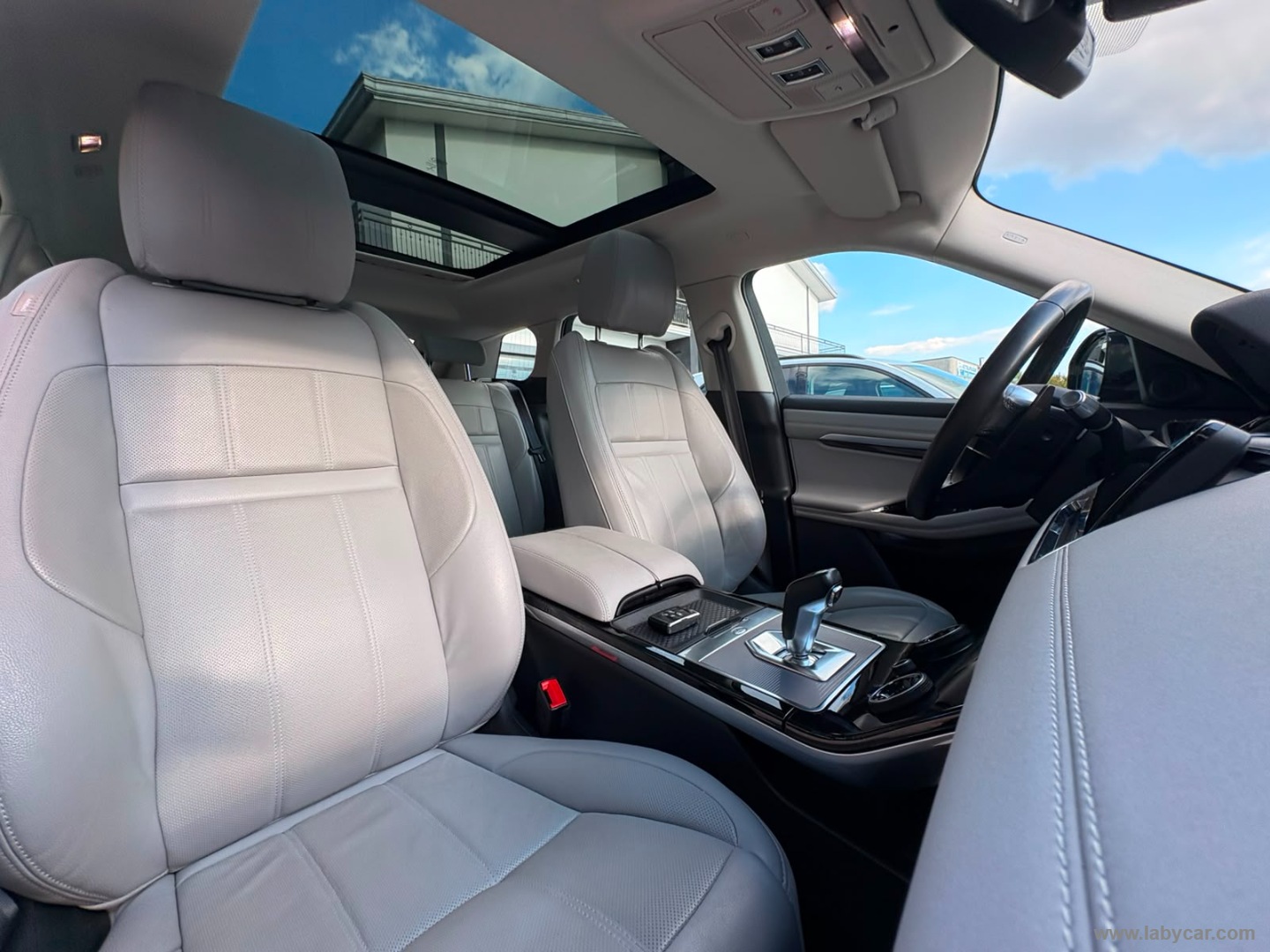 Land Rover Range Rover Evoque RR Evoque 1.5 PHEV 300 CV AWD Auto SE - Immagine 13