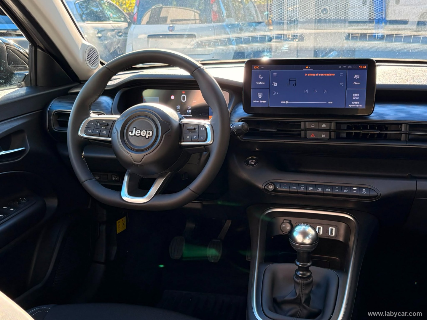 Jeep Avenger 1.2 Turbo Altitude - Immagine 13