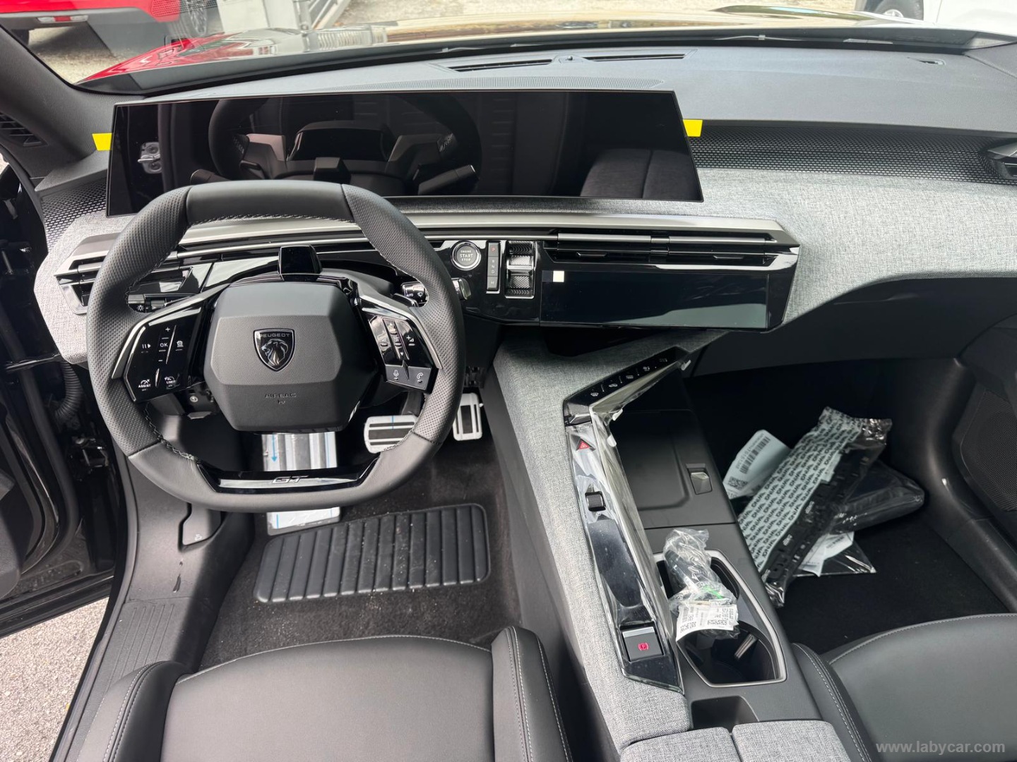 Peugeot 3008 Hybrid 145 e-DCS6 GT - Immagine 13