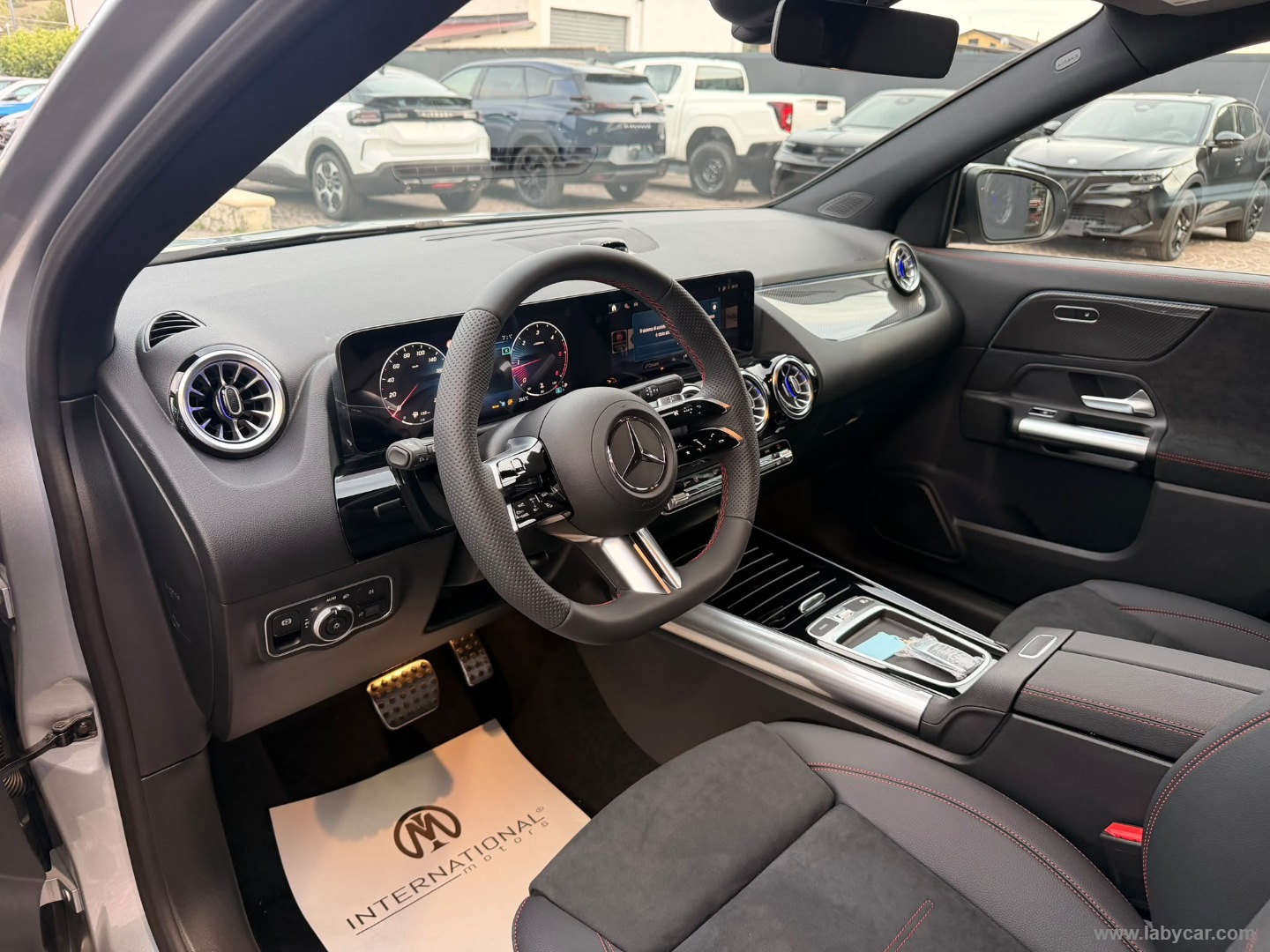 Mercedes-Benz Classe GLA GLA 200 d Automatic AMG Line Extra - Immagine 13