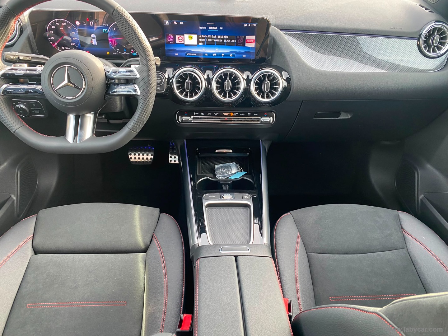 Mercedes-Benz Classe GLA GLA 200 d Automatic AMG Line Extra - Immagine 13